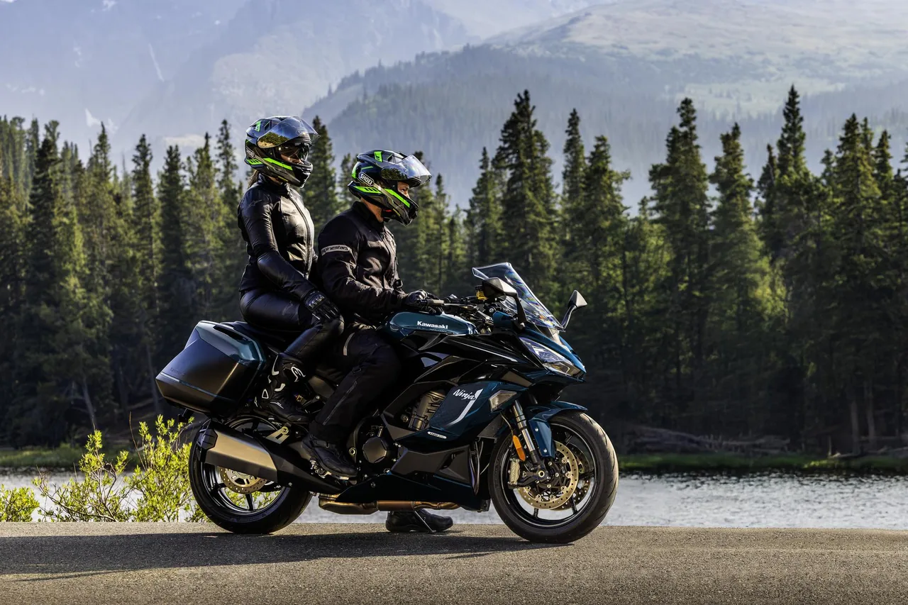 Kawasaki Ninja 1100 SX SE 2026 12 Kawasaki Ninja 1100 SX SE 2026 - Image 12