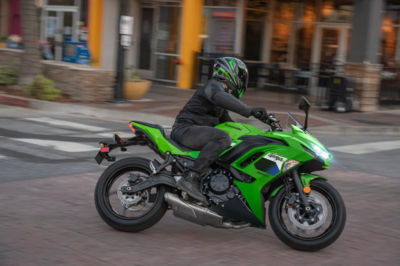 Kawasaki Ninja 650 2026 13 Kawasaki Ninja 650 2026 - Image 13
