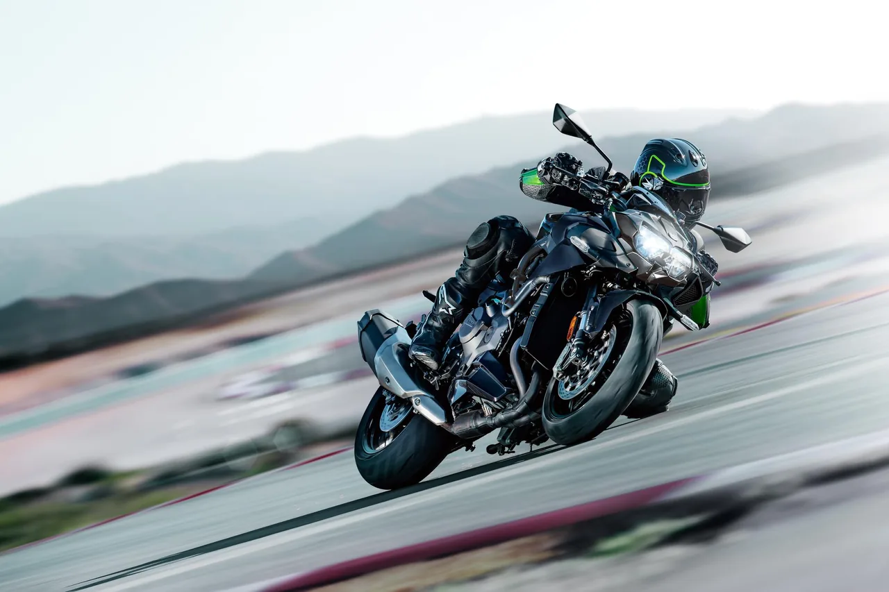 Kawasaki Z H2 2026 8 Kawasaki Z H2 2026 - Image 8