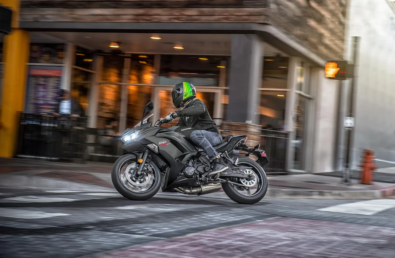 Kawasaki Ninja 650 2026 14 Kawasaki Ninja 650 2026 - Image 14